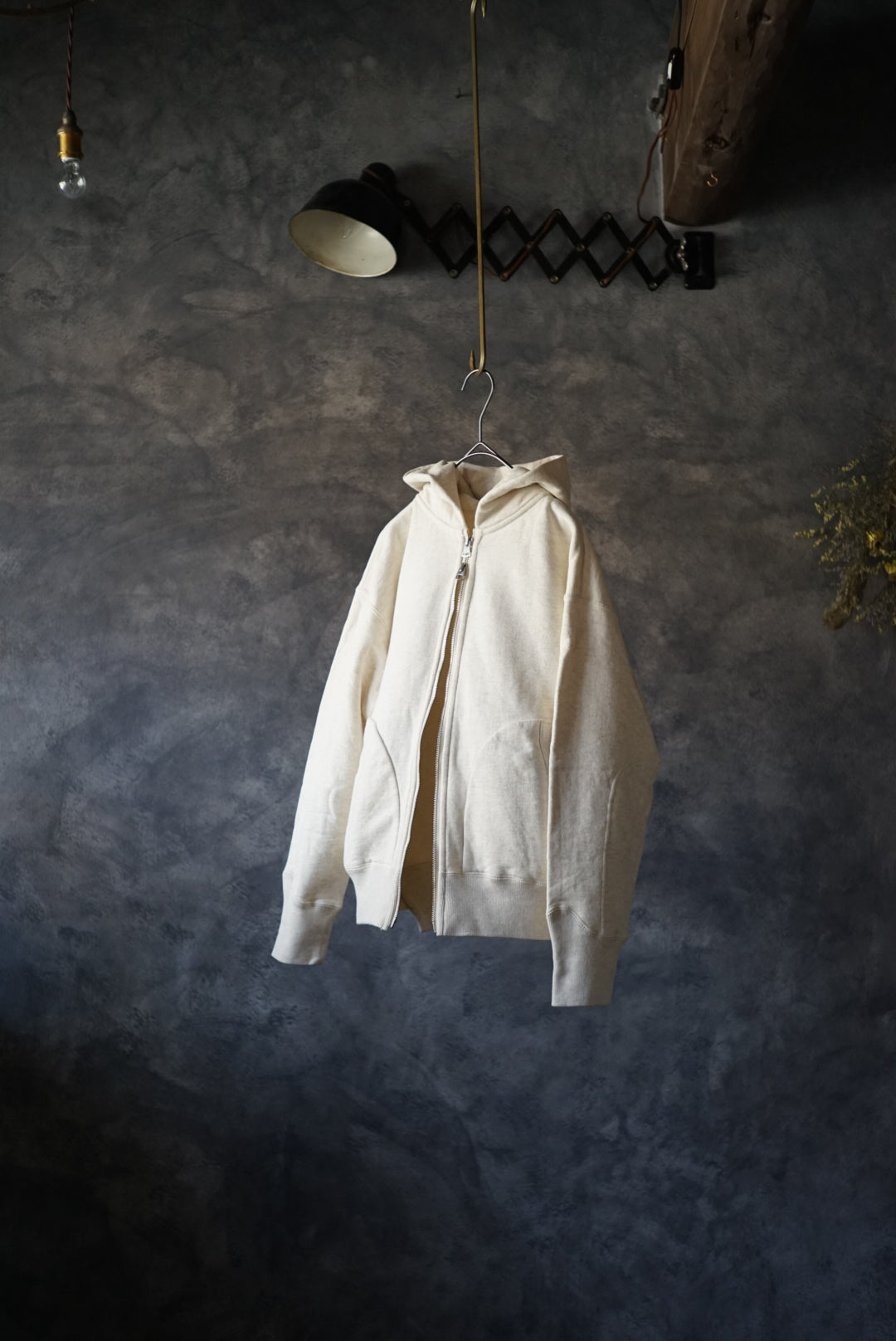Hanging fleece OGANAKA hoodie